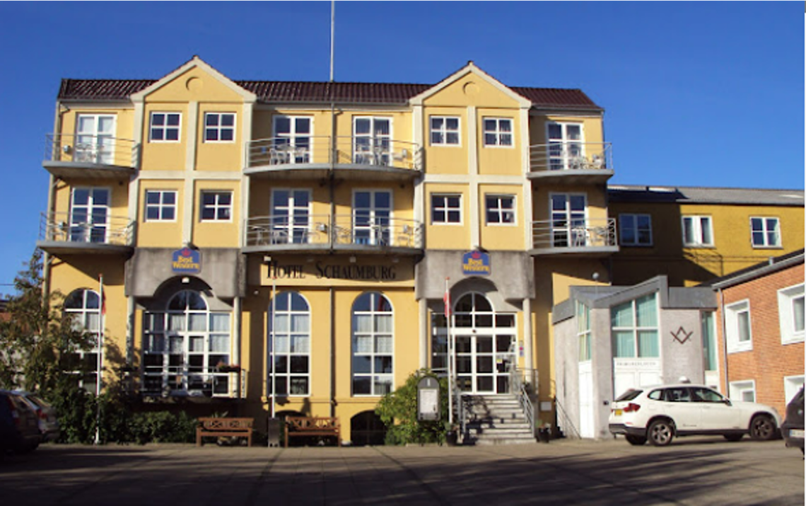 Vi har adresse på byens førende hotel – Hotel Schaumburg